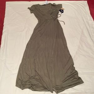 NWT Popular Basics Dress